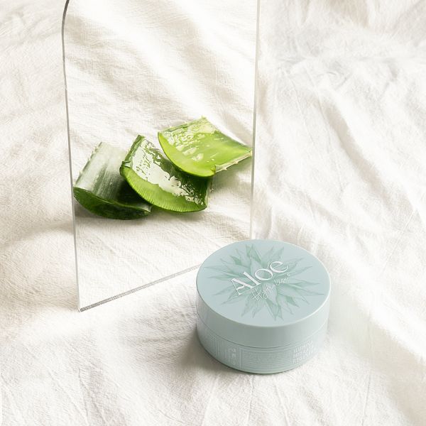 Routine Anti-Âge : Intégrez l'Aloe Vera pour un Regard Jeune